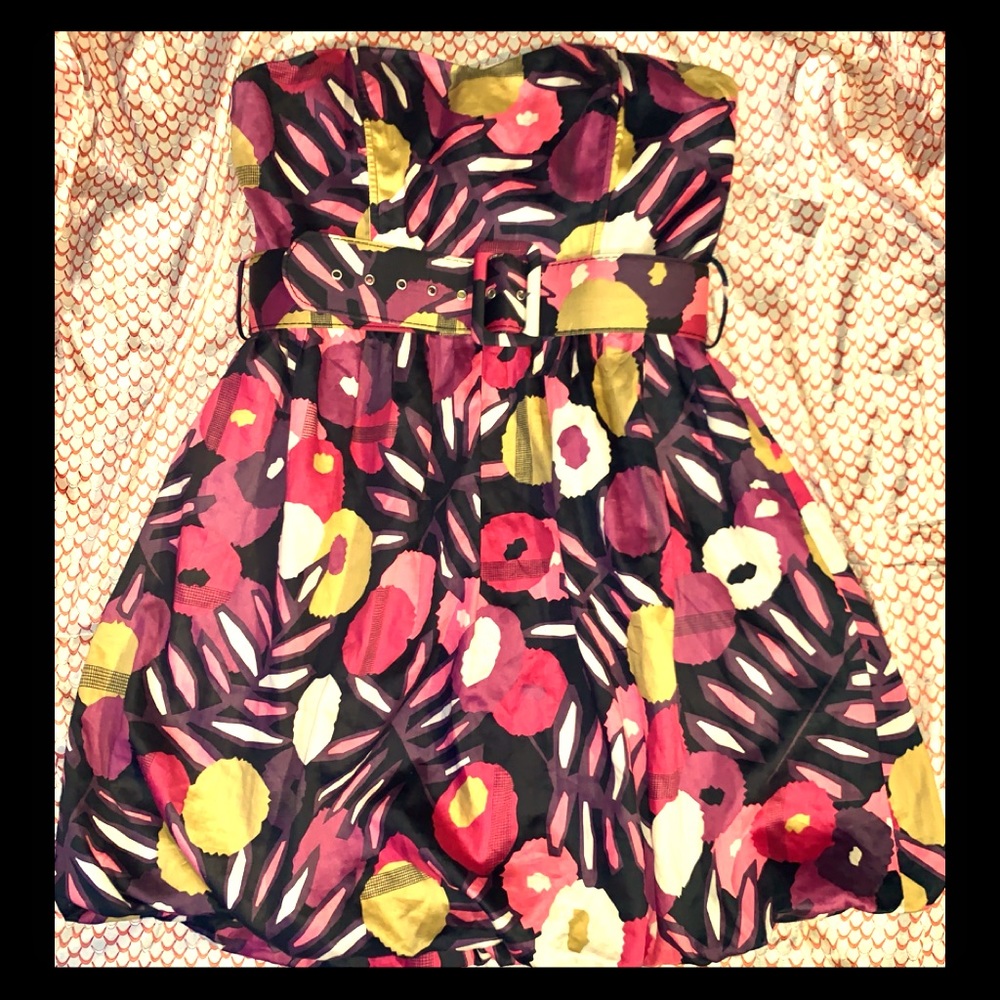 Strapless dress by Forever 21